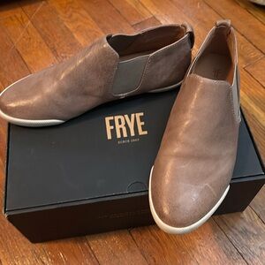 Melanie Chelsea grey 8